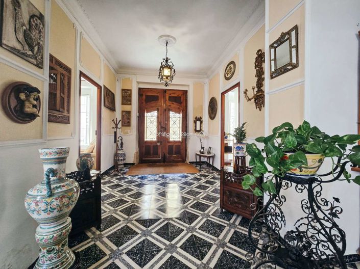 Image No.8-6 Bed Townhouse for sale