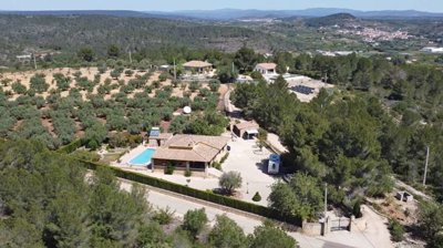 1 - Chella, Villa