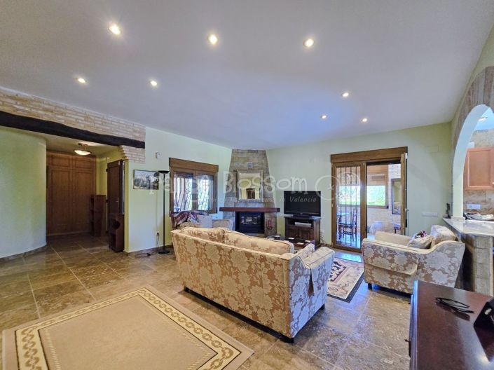 Image No.27-3 Bed Villa for sale