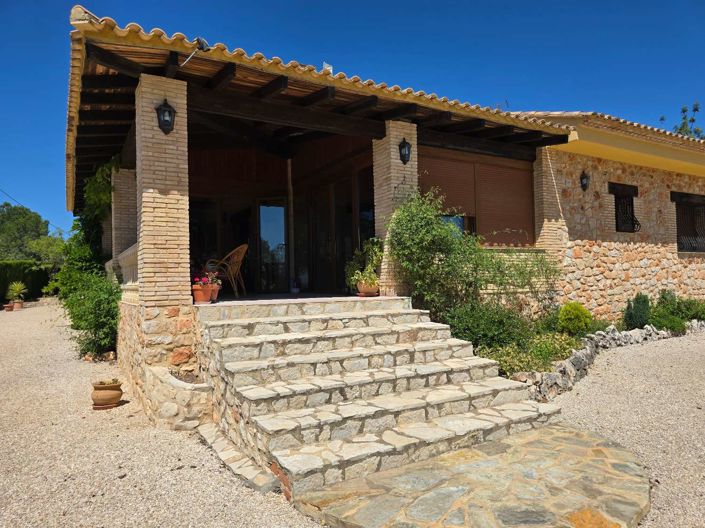 Image No.9-3 Bed Villa for sale