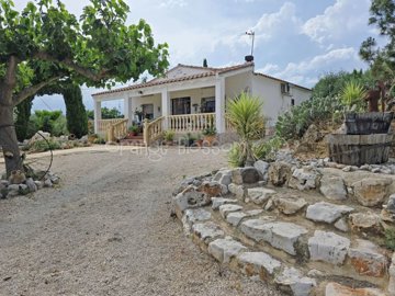 1 - Bellus, Villa