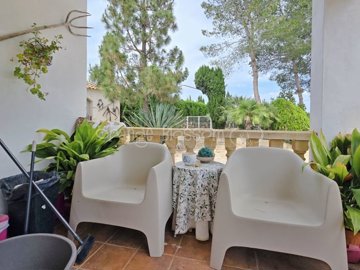 property235190389
