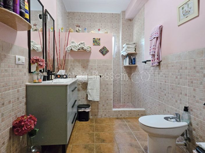 Image No.40-3 Bed Villa for sale