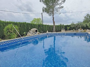 property235190831