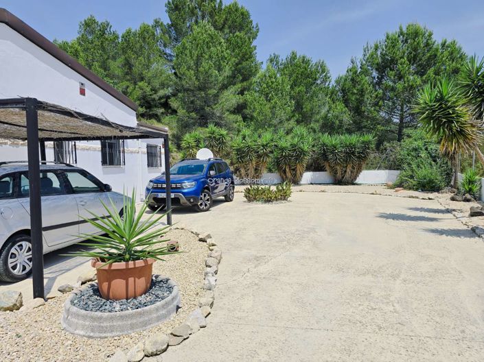 Image No.7-3 Bed Villa for sale