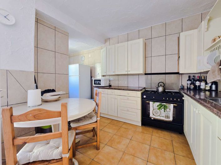 Image No.23-3 Bed Townhouse for sale