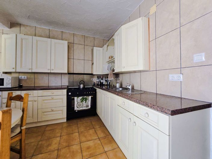 Image No.26-3 Bed Townhouse for sale