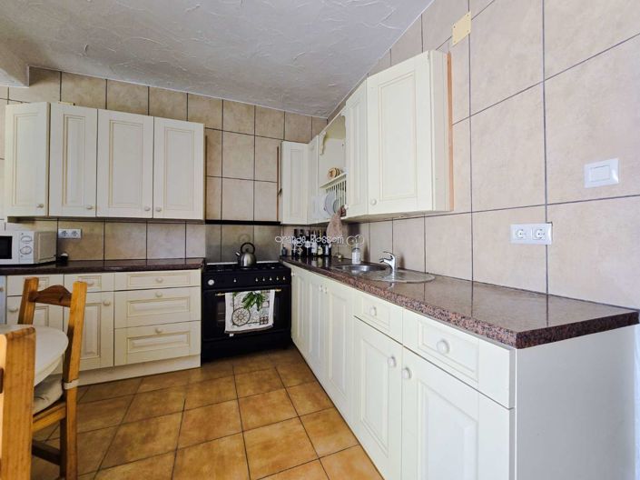 Image No.28-3 Bed Townhouse for sale