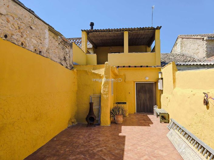 Image No.35-3 Bed Townhouse for sale