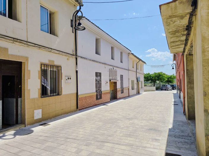 Image No.5-3 Bed Townhouse for sale