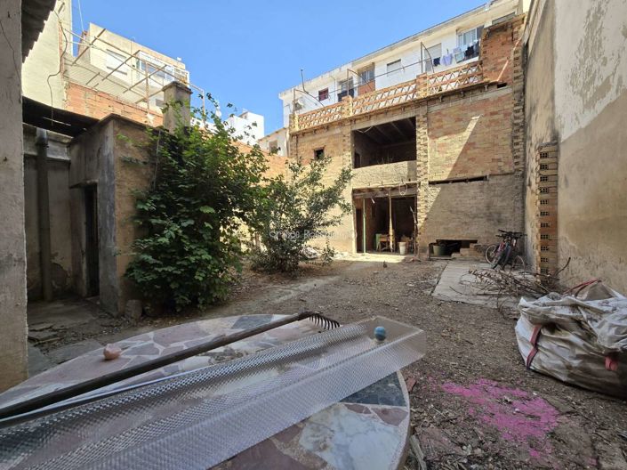 Image No.26-5 Bed Townhouse for sale