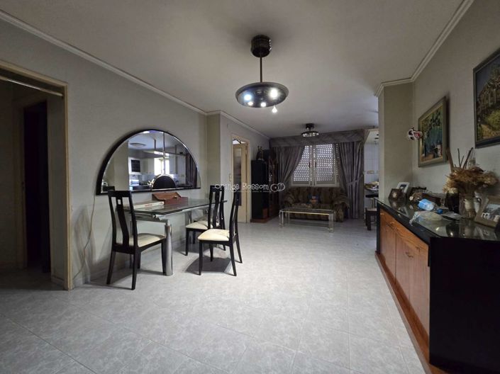 Image No.43-5 Bed Townhouse for sale