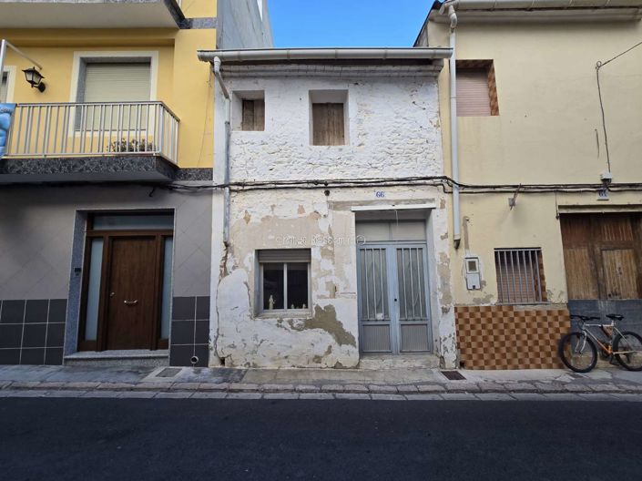 Image No.2-2 Bed Townhouse for sale