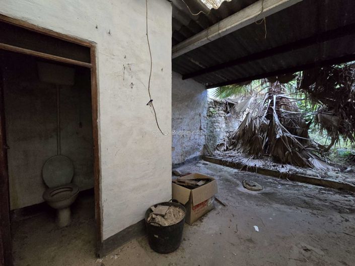 Image No.23-2 Bed Townhouse for sale