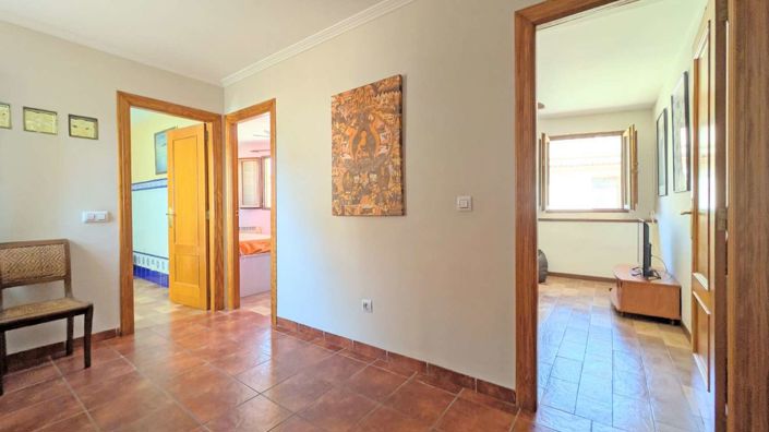 Image No.43-5 Bed Property for sale