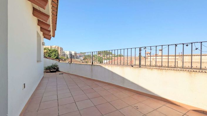 Image No.48-5 Bed Property for sale