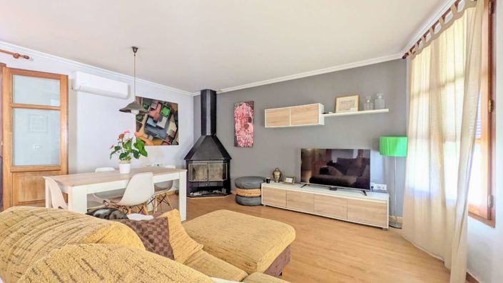 Image No.8-5 Bed Property for sale