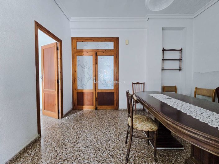 Image No.10-3 Bed Property for sale