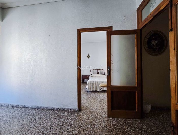 Image No.14-3 Bed Property for sale