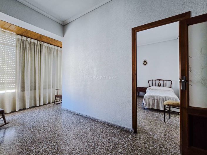 Image No.15-3 Bed Property for sale