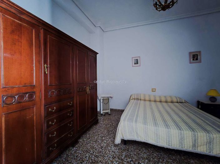 Image No.32-3 Bed Property for sale