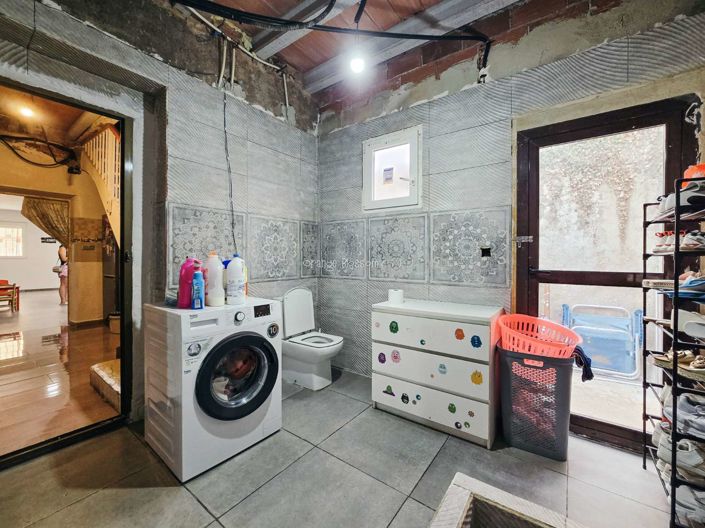 Image No.14-2 Bed Townhouse for sale