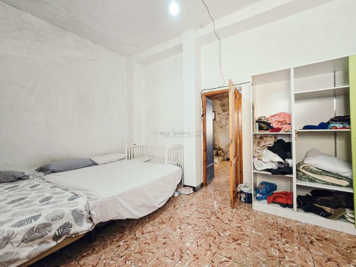 Image No.26-2 Bed Townhouse for sale