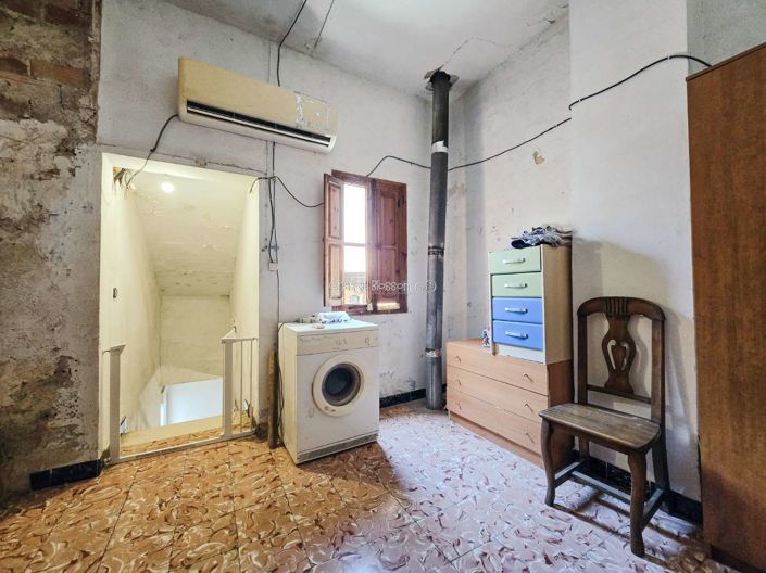 Image No.28-2 Bed Townhouse for sale