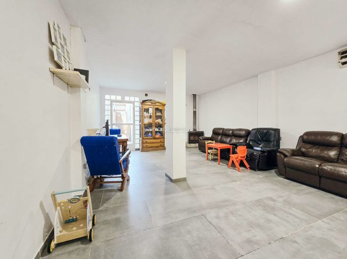 Image No.40-2 Bed Townhouse for sale