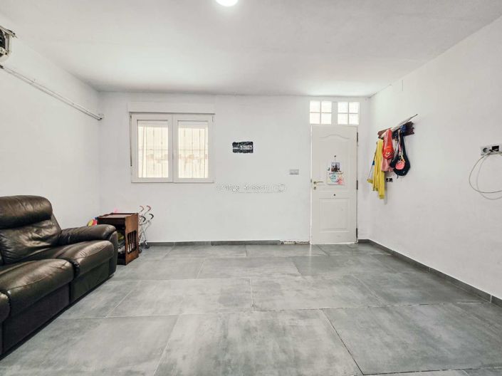 Image No.46-2 Bed Townhouse for sale