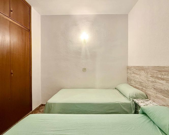 Image No.19-4 Bed Apartment for sale