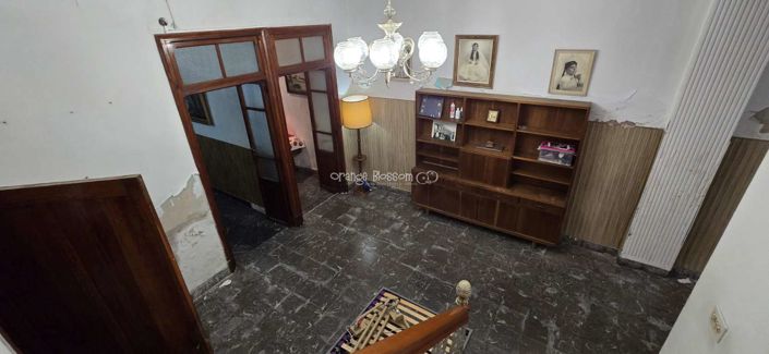 Image No.12-4 Bed Townhouse for sale