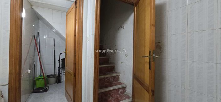 Image No.27-4 Bed Townhouse for sale