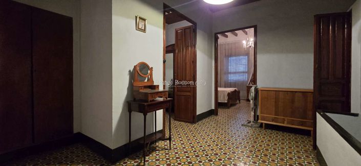 Image No.36-4 Bed Townhouse for sale