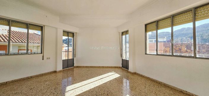 Image No.21-3 Bed Property for sale