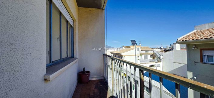 Image No.27-3 Bed Property for sale