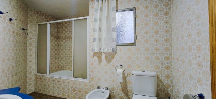 Image No.39-3 Bed Property for sale