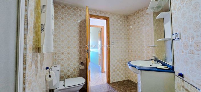 Image No.41-3 Bed Property for sale