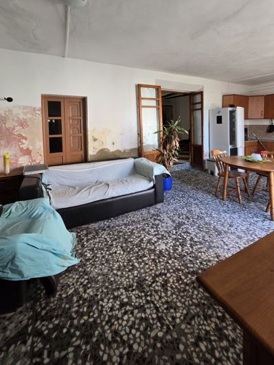 Image No.16-4 Bed Townhouse for sale