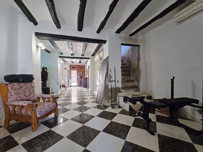 Image No.9-4 Bed Townhouse for sale