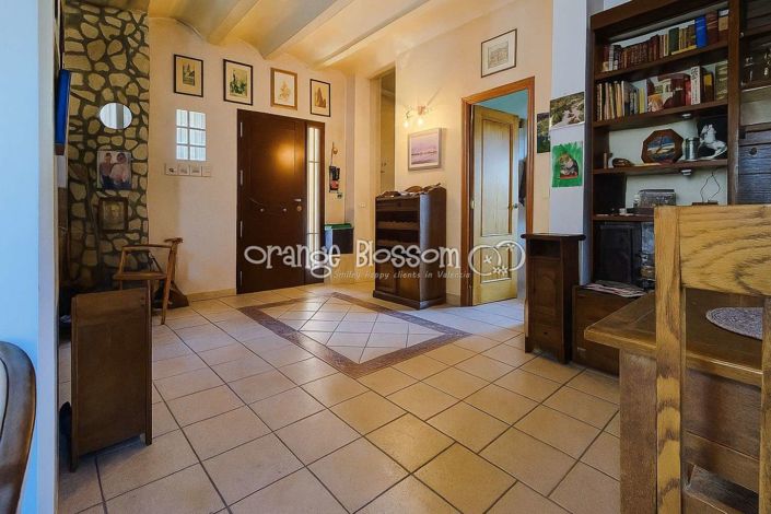 Image No.28-4 Bed Villa for sale