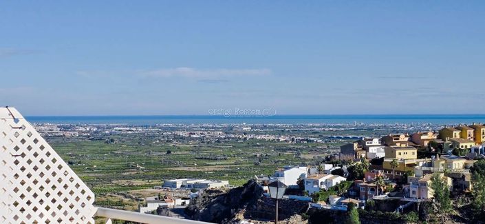 Image No.2-Propriété de 3 chambres à vendre à Ador