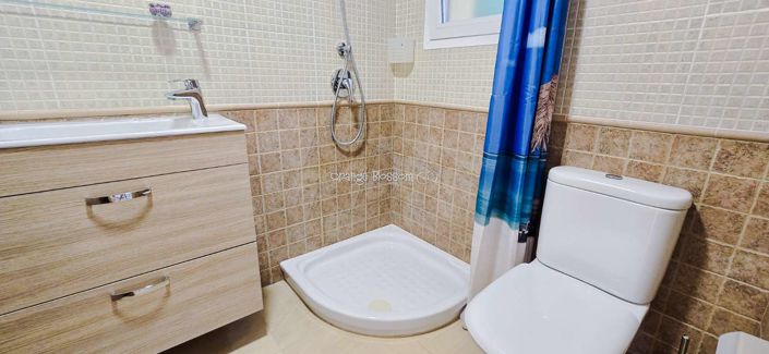 Image No.38-Propriété de 3 chambres à vendre à Ador