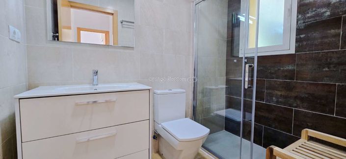 Image No.50-Propriété de 3 chambres à vendre à Ador