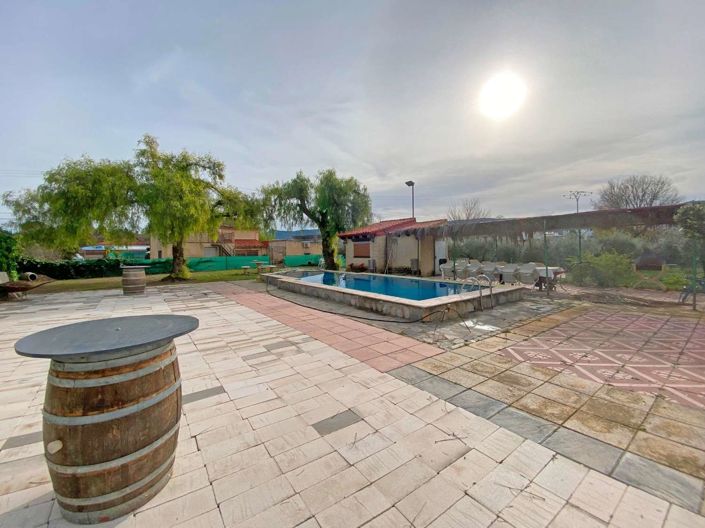 Image No.23-5 Bed Property for sale