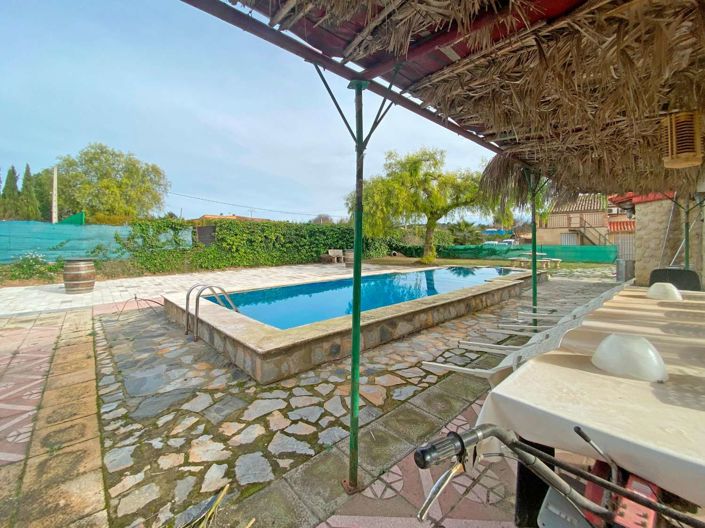 Image No.26-5 Bed Property for sale