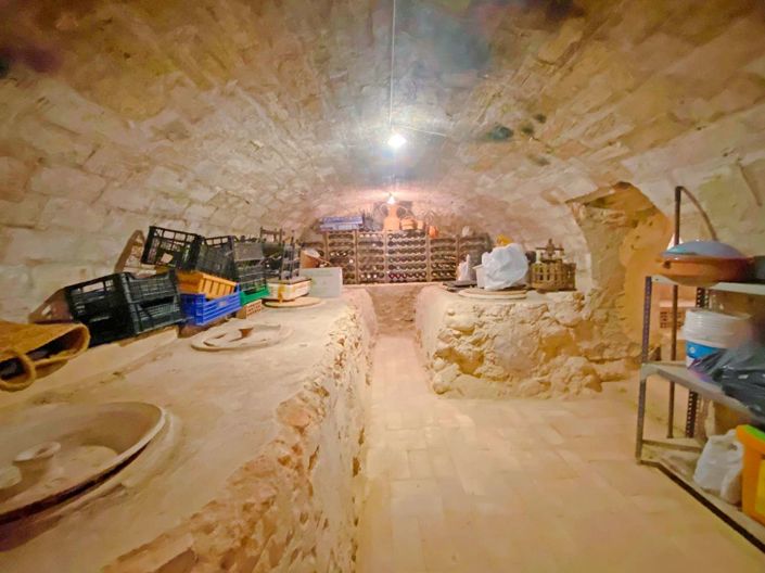 Image No.37-5 Bed Property for sale