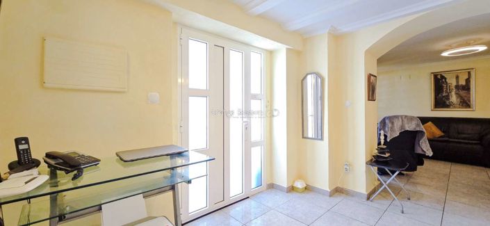 Image No.12-2 Bed Townhouse for sale