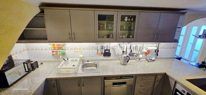 Image No.21-2 Bed Townhouse for sale