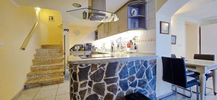 Image No.28-2 Bed Townhouse for sale